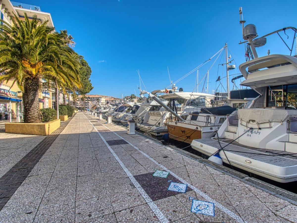 Appartement Les Rives Latines Fréjus